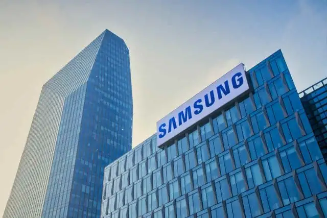 Samsung beats apple once again, this time via blockchain.